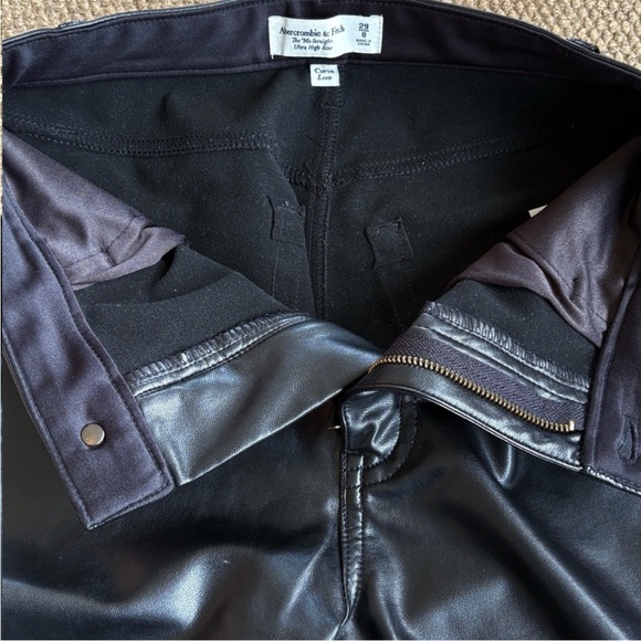 EUC Abercrombie & Fitch The 90s Straight Ultra High Rise Black Size 8 - Picture 5 of 10